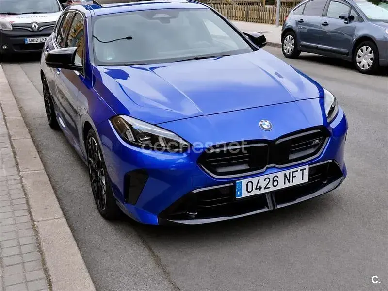 Usado BMW M135 Comfort Edition 300 CV (220 kW) 2025 Azul Utilitario