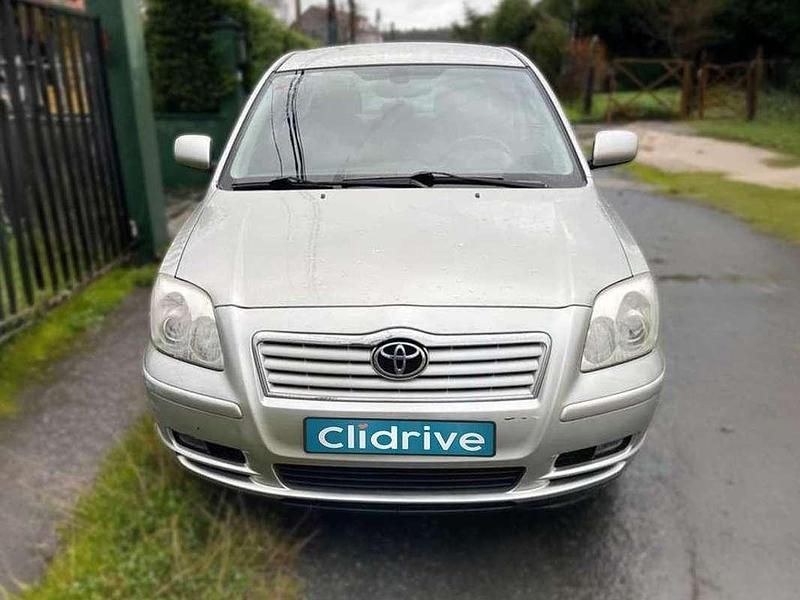 Käytetty Toyota Avensis Active 147 HP (108 kW) 2005 Harmaa Sedan