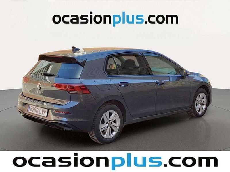 Usado VW Golf VIII Life 150 CV (110 kW) 2022 Gris Utilitario