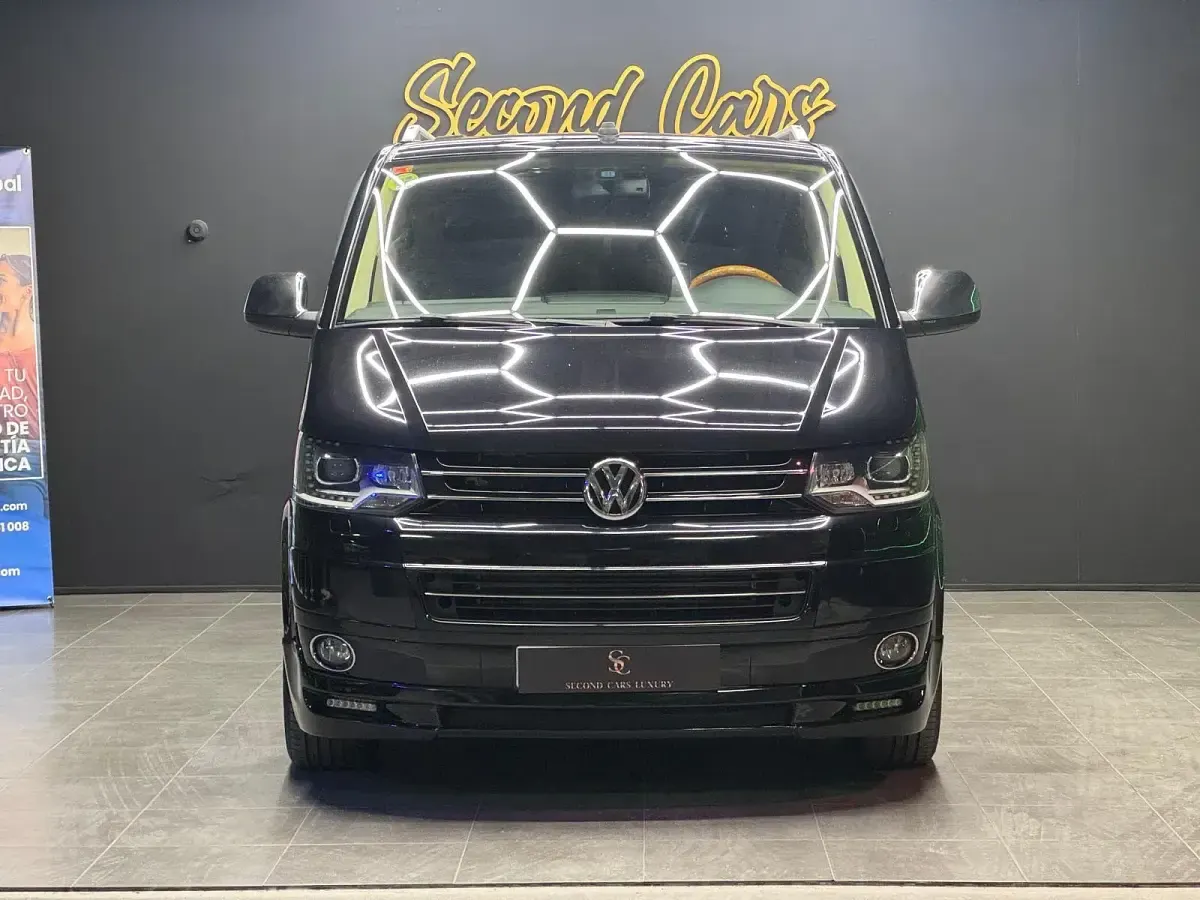 Usado VW Multivan Highline 180 CV (132 kW) 2014 Negro Monovolumen