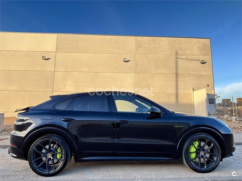 Usado Porsche Cayenne Coupe 462 CV (339 kW) 2020 Negro Coupe
