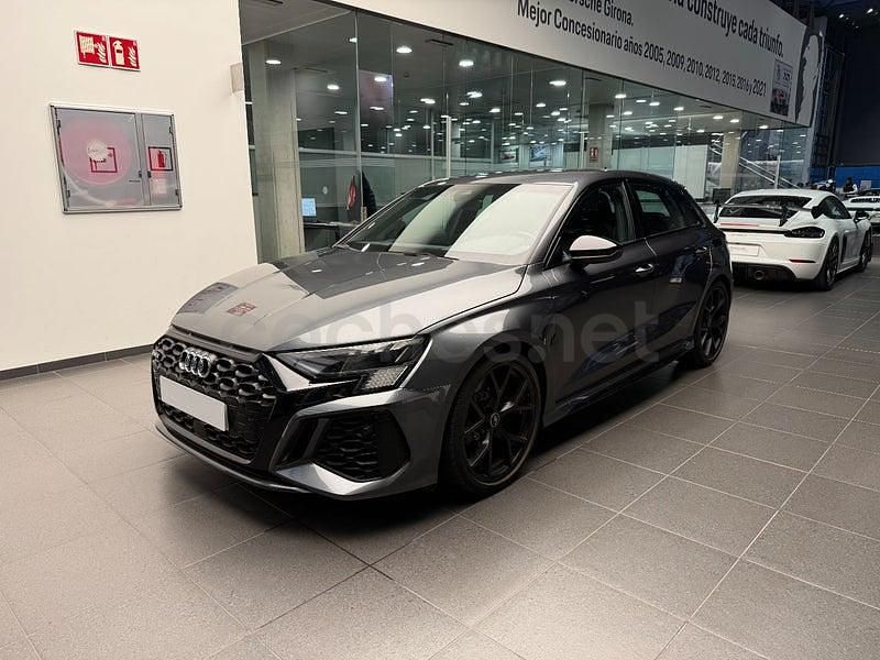 Usado Audi RS3 400 CV (294 kW) 2022 Gris / plata Berlina