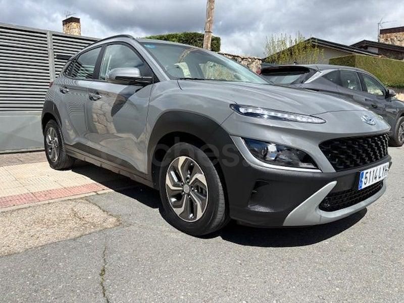 Usado Hyundai Kona 141 CV (103 kW) 2022 Gris / plata SUV