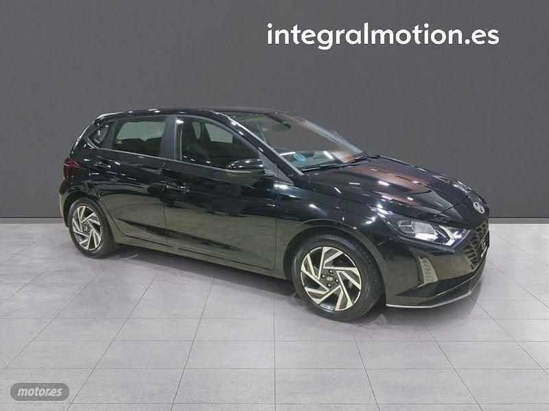 Usado Hyundai i20 84 CV (61 kW) 2023 Negro Utilitario