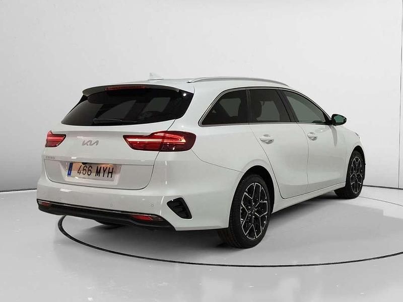 Usado Kia Ceed Style 102 CV (75 kW) 2025 Blanco Utilitario