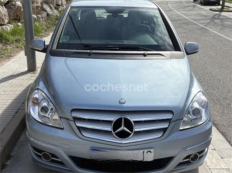 Usado Mercedes B200 136 CV (100 kW) 2009 Azul Monovolumen