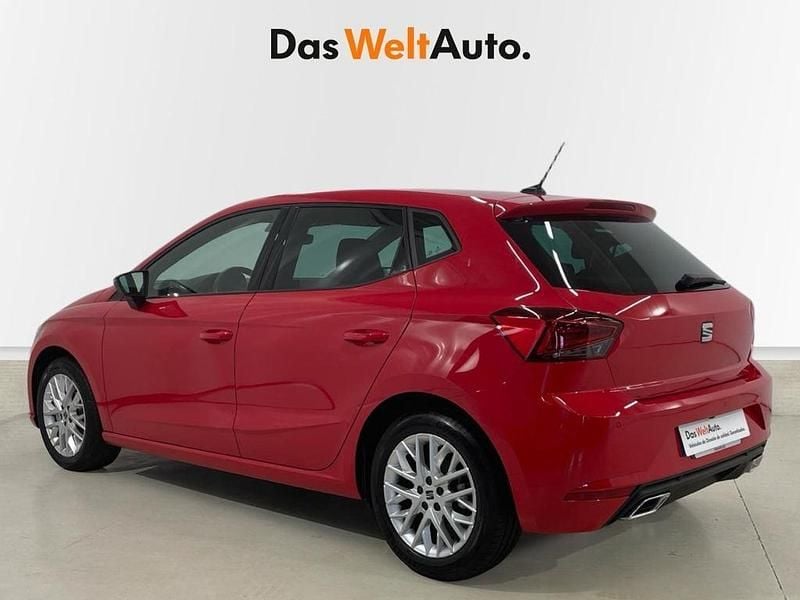 Usado Seat Ibiza FR 110 CV (80 kW) 2023 Rojo Utilitario