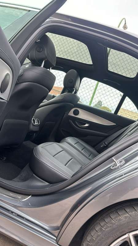 Usado Mercedes E220 194 CV (142 kW) 2019 Gris Berlina