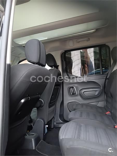 Usado Opel Combo Life Elegance 102 CV (75 kW) 2022 Negro Monovolumen