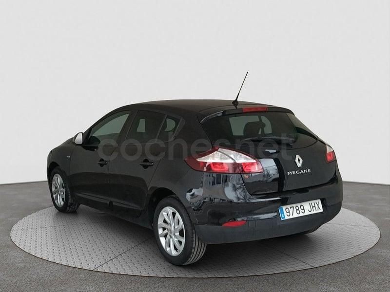 Usado Renault Mégane LIMITED 115 CV (84 kW) 2015 Negro Berlina