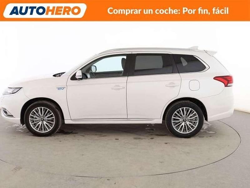 Usado Mitsubishi Outlander P-HEV 224 CV (164 kW) 2021 Blanco SUV