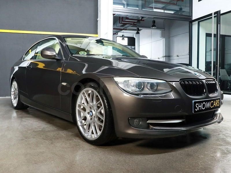 Usado BMW 330 245 CV (180 kW) 2011 Gris Coupe