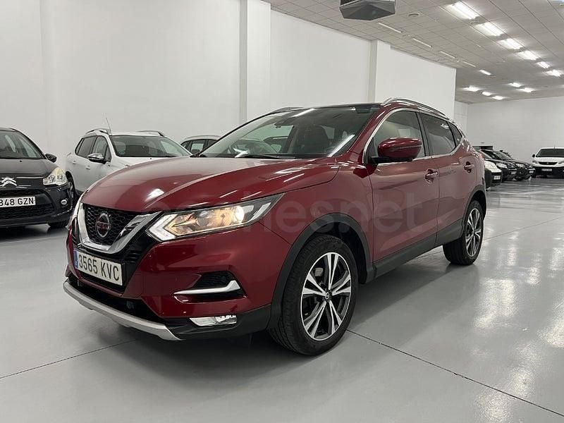 Usado Nissan Qashqai N-Connecta 115 CV (84 kW) 2018 Rojo SUV