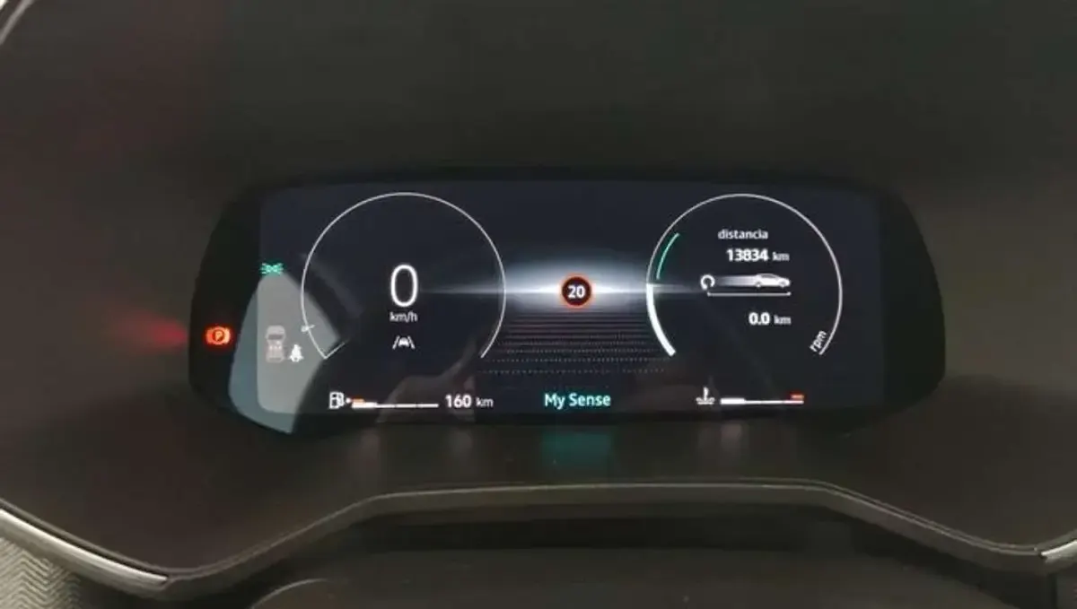 Usado Renault Clio Techno 101 CV (74 kW) 2025 Azul Utilitario