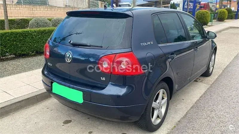 Usado VW Golf V Highline 115 CV (84 kW) 2007 Azul Berlina