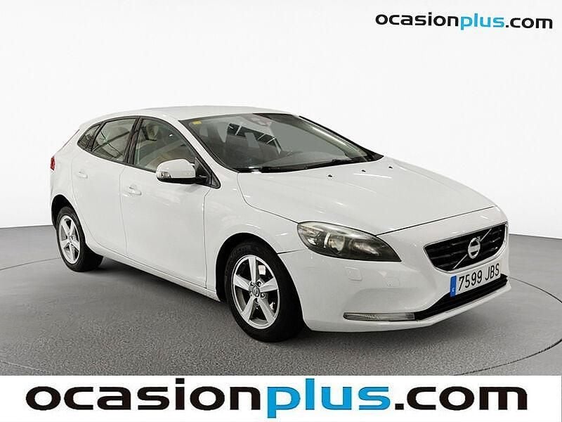 Usado Volvo V40 Kinetic 115 CV (84 kW) 2014 Blanco Familiar