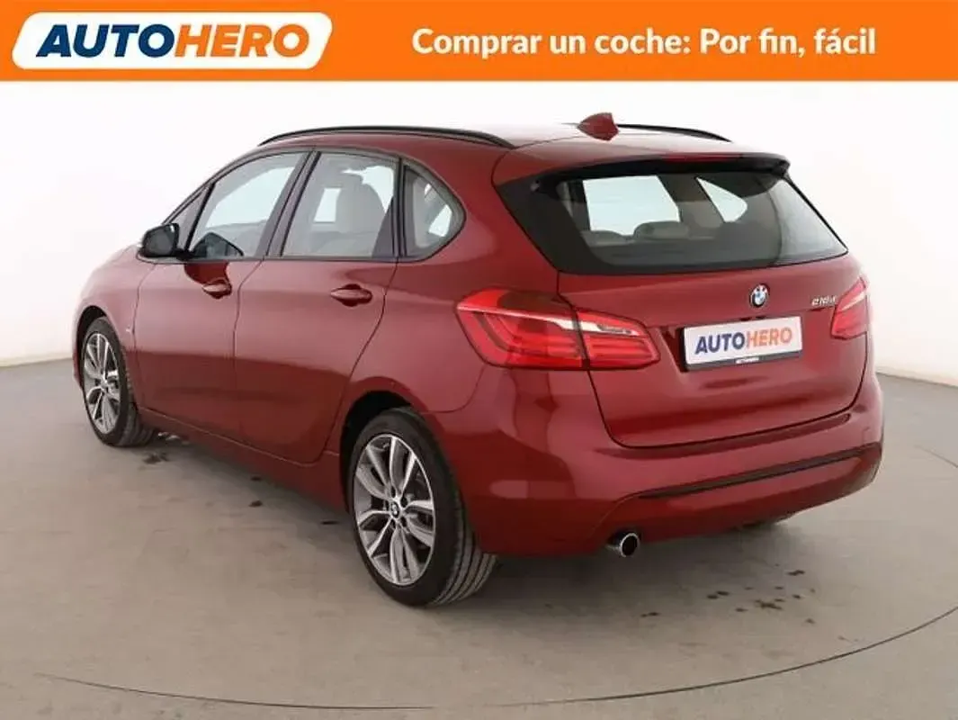 Usado BMW 218 Active Tourer Sport Line 150 CV (110 kW) 2016 Rojo Monovolumen