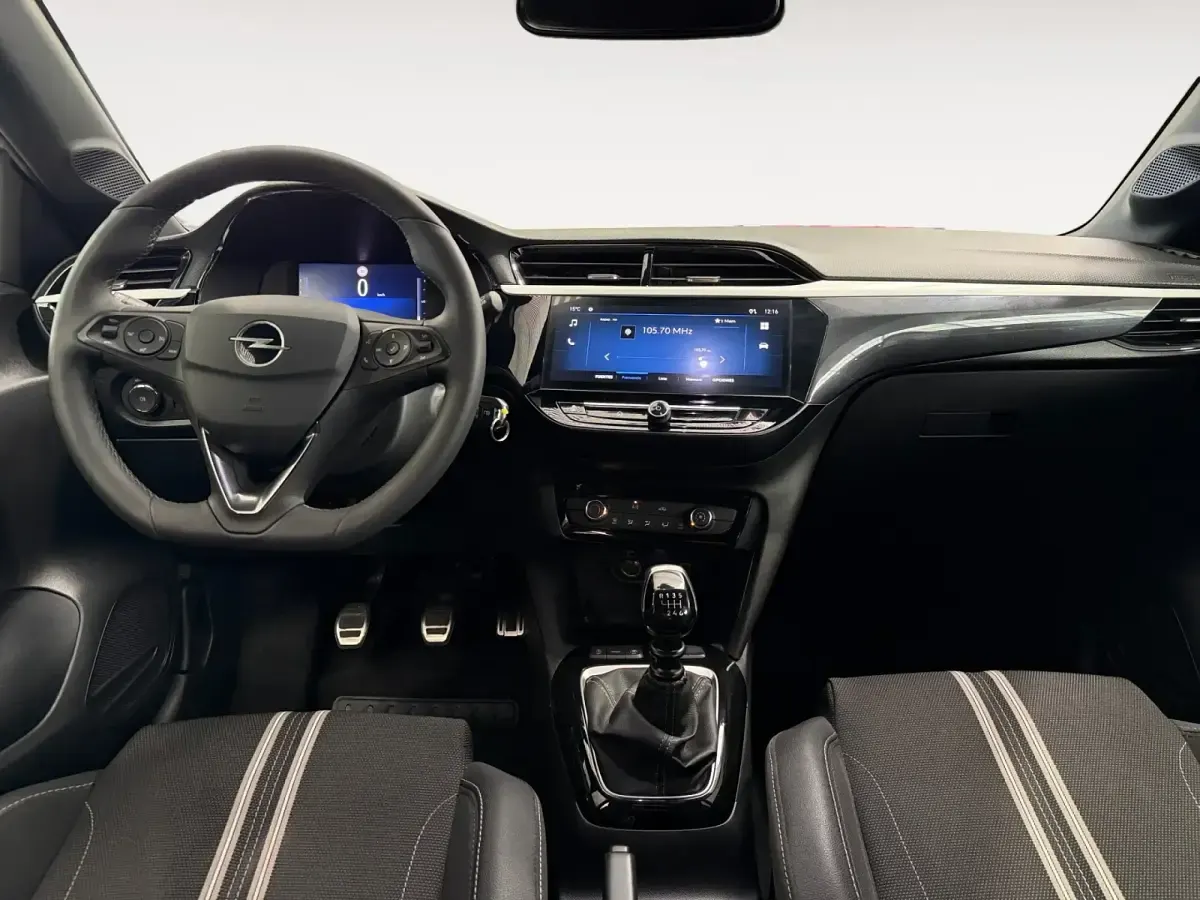 Usado Opel Corsa 100 CV (73 kW) 2023 Blanco Utilitario