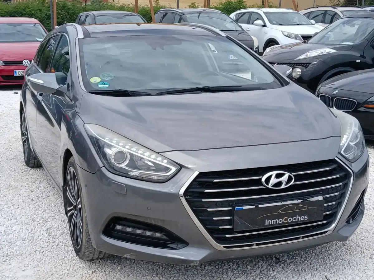 Usado Hyundai i40 141 CV (103 kW) 2015 Gris Familiar