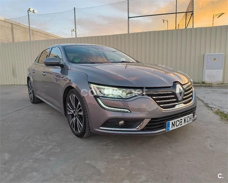 Usado Renault Talisman Initiale Paris 160 CV (117 kW) 2017 Gris / plata Berlina