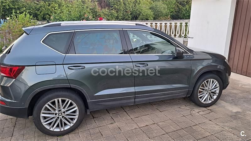 Usado Seat Ateca 4Drive 150 CV (110 kW) 2018 Gris / plata SUV