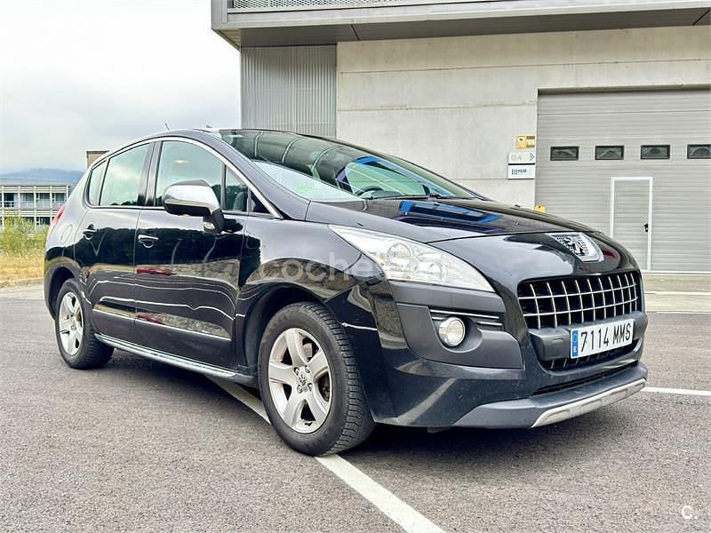 Negro Usado 2011 Peugeot 3008 Premium Berlina | 5400 € (Buen precio) - Imagen 1/4