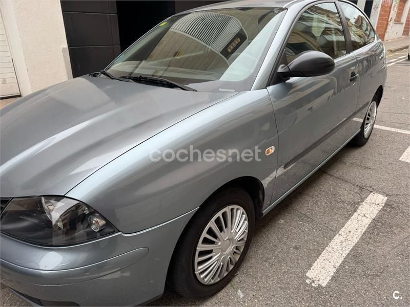 Gris / plata Usado 2006 Seat Ibiza Stylance Berlina | 2800 € (Buen precio) - Imagen 1/4