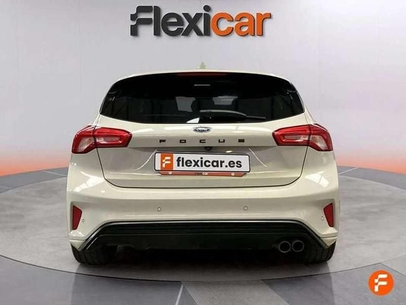 Usado Ford Focus ST-Line 125 CV (91 kW) 2021 Gris Berlina
