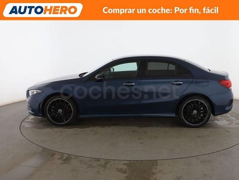 Usado Mercedes A250 AMG line 218 CV (160 kW) 2021 Azul Berlina