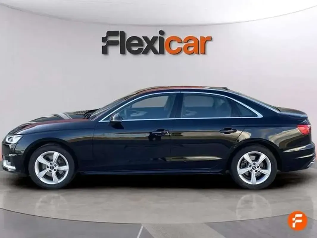 Usado Audi A4 Advanced Plus 136 CV (100 kW) 2021 Negro Berlina