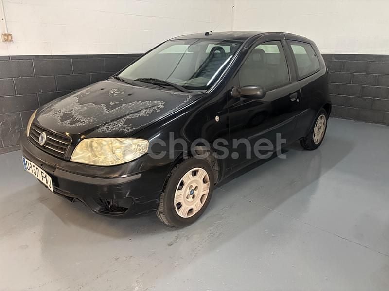 Negro Usado 2007 Fiat Punto Classica Utilitario | 1999 € (Precio justo) - Imagen 1/4