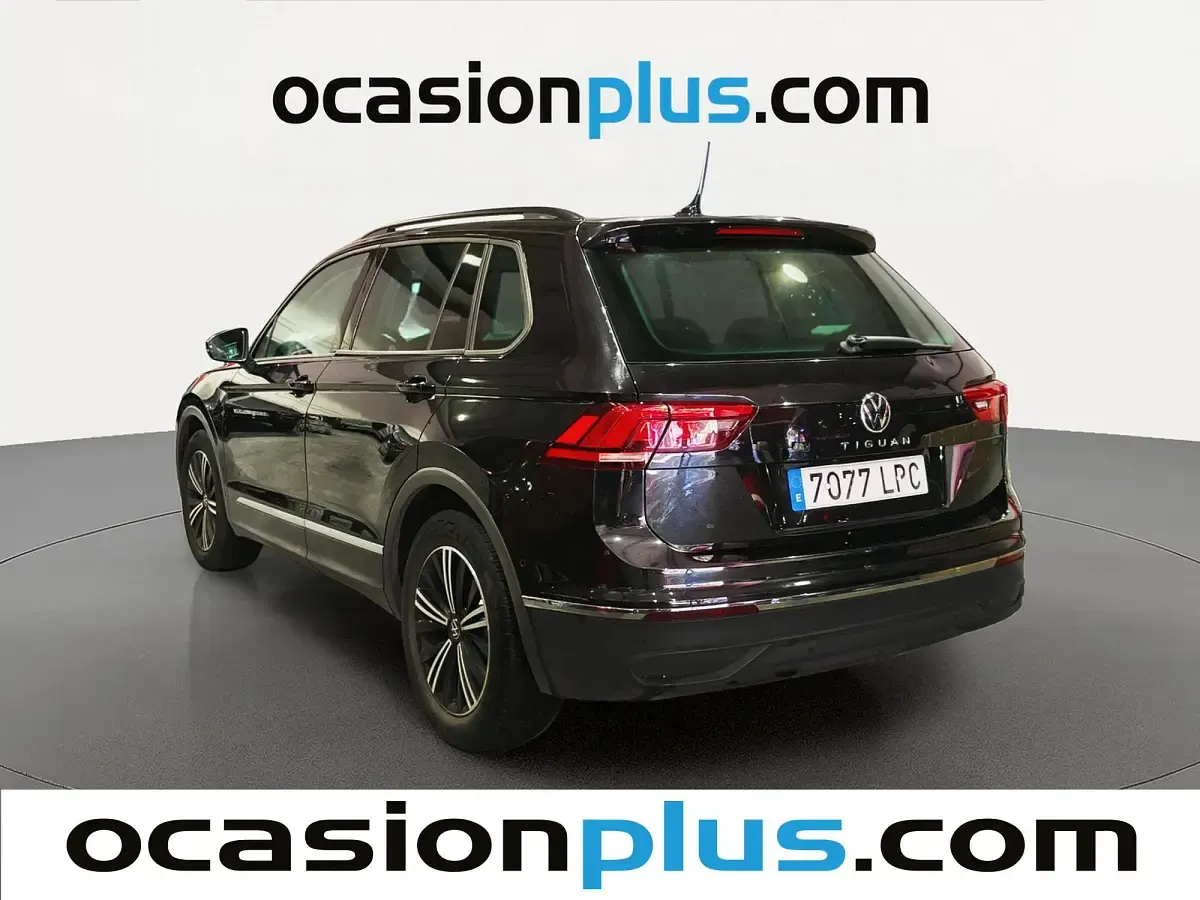 Usado VW Tiguan Life 150 CV (110 kW) 2021 Negro SUV