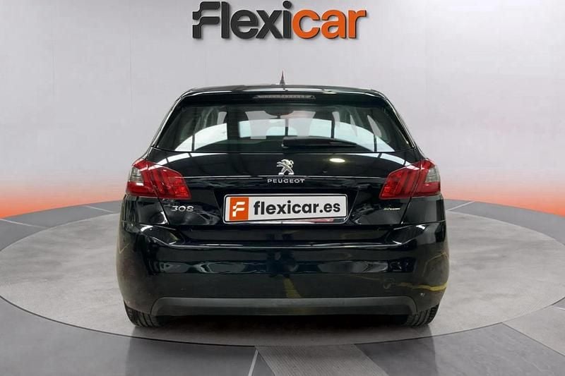 Usado Peugeot 308 Allure 101 CV (74 kW) 2019 Negro Berlina