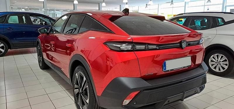 Usado Peugeot 408 Allure 131 CV (96 kW) 2023 Rojo Berlina