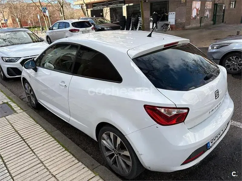 Usado Seat Ibiza SC CONNECT 110 CV (80 kW) 2017 Blanco Utilitario
