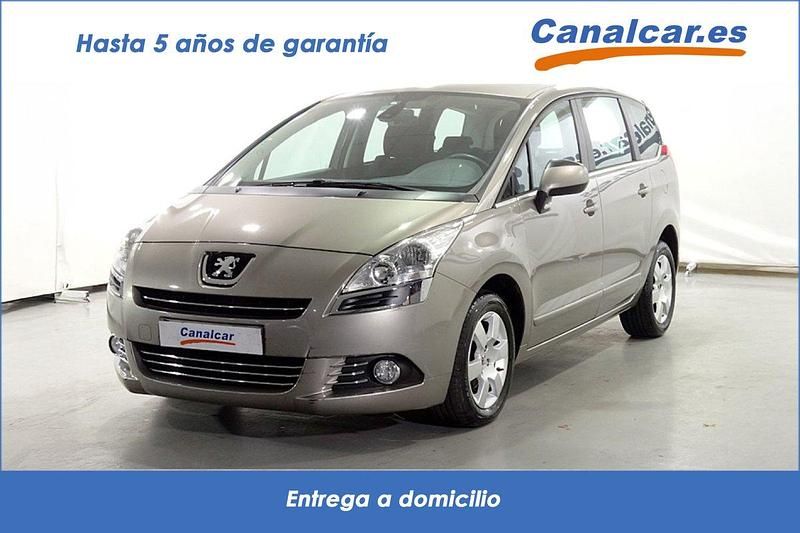 Usado Peugeot 5008 Access 120 HP (88 kW) 2011 Cinzento Monovolume