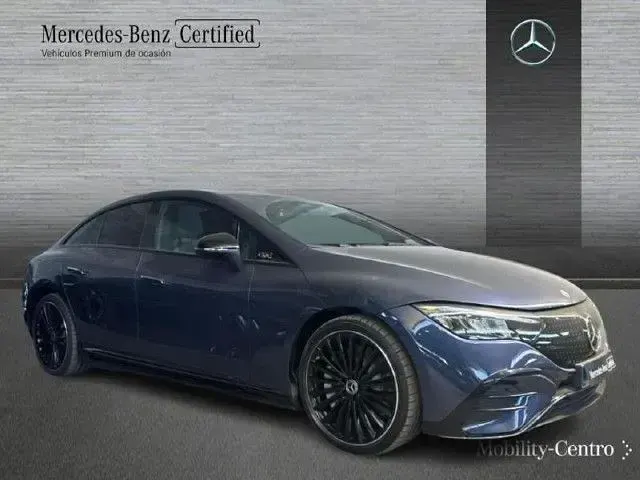 Usado Mercedes EQE350 AMG 214 kW (292 CV) 2025 Azul sodalita Berlina
