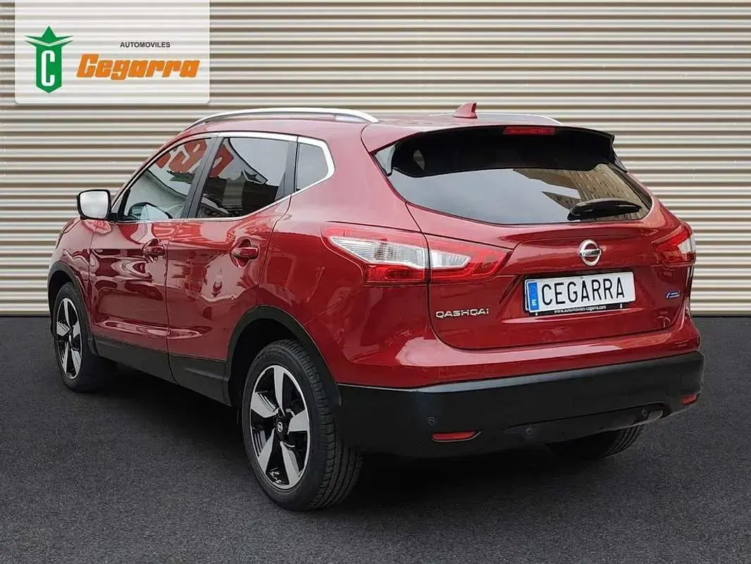 Usado Nissan Qashqai Acenta 110 CV (80 kW) 2015 Burdeos SUV