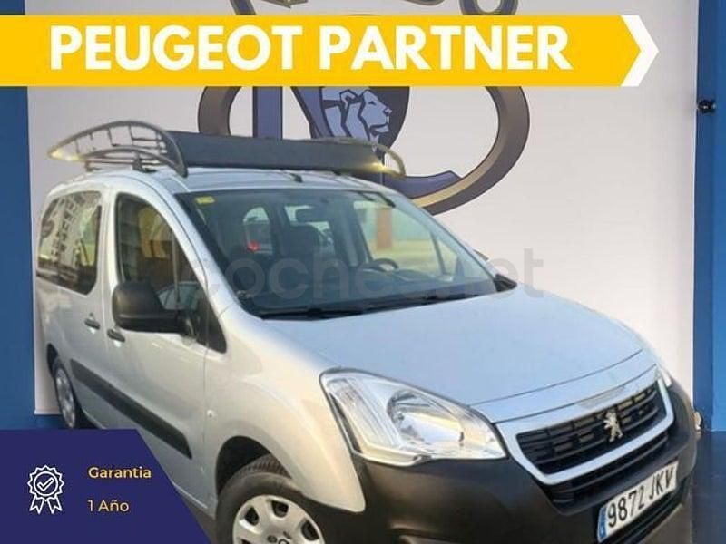Usado Peugeot Partner Tepee Style 100 CV (73 kW) 2016 Gris / plata Monovolumen