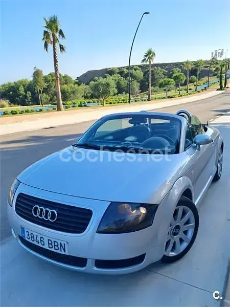 Usado Audi TT Roadster Premium 180 CV (132 kW) 1999 Gris / plata Descapotable