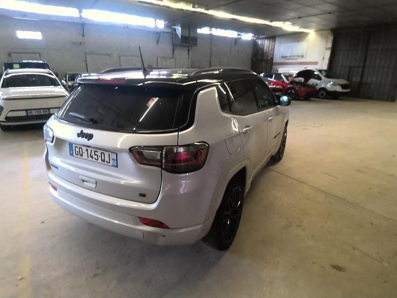 Usado Jeep Compass 242 CV (177 kW) 2022 Gris SUV