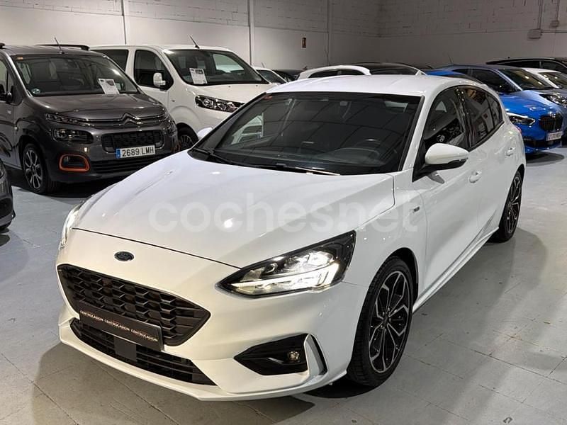 Usado Ford Focus ST-Line 125 CV (91 kW) 2020 Blanco Berlina