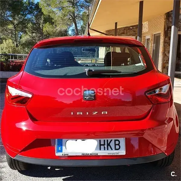 Usado Seat Ibiza SC Style 90 CV (66 kW) 2012 Rojo Utilitario