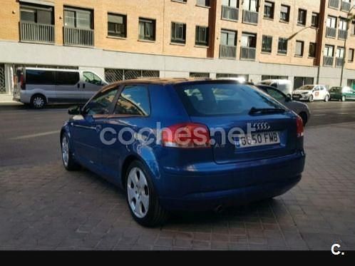 Usado Audi A3 Attraction 115 CV (84 kW) 2007 Azul Berlina