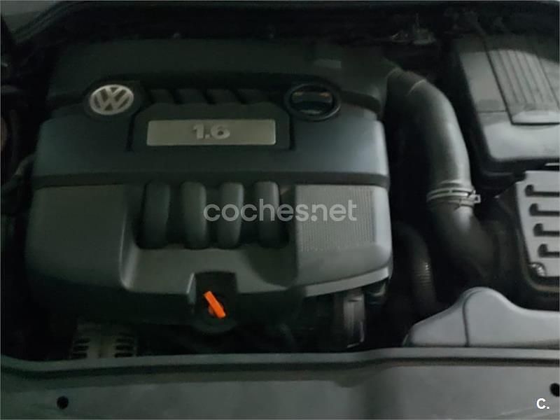 Gris / plata Usado 2007 VW Jetta Trendline Berlina | 4500 € (Precio justo) - Imagen 1/4