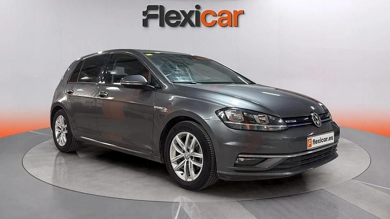 Usado VW Golf VIII Advance 131 CV (96 kW) 2020 Gris Berlina