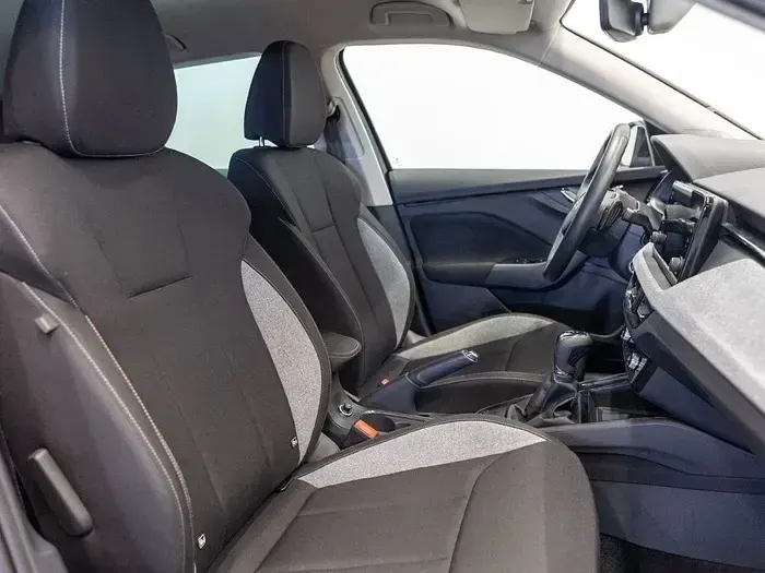 Usado Skoda Kamiq Selection 115 CV (84 kW) 2025 Negro SUV