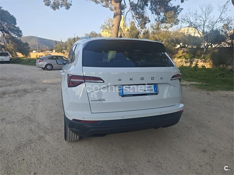 Usado Skoda Karoq 150 CV (110 kW) 2023 Blanco SUV