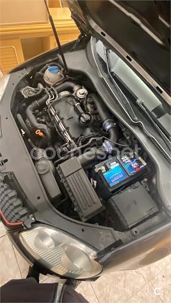 Usado VW Golf IV Highline 105 CV (77 kW) 2005 Negro Berlina