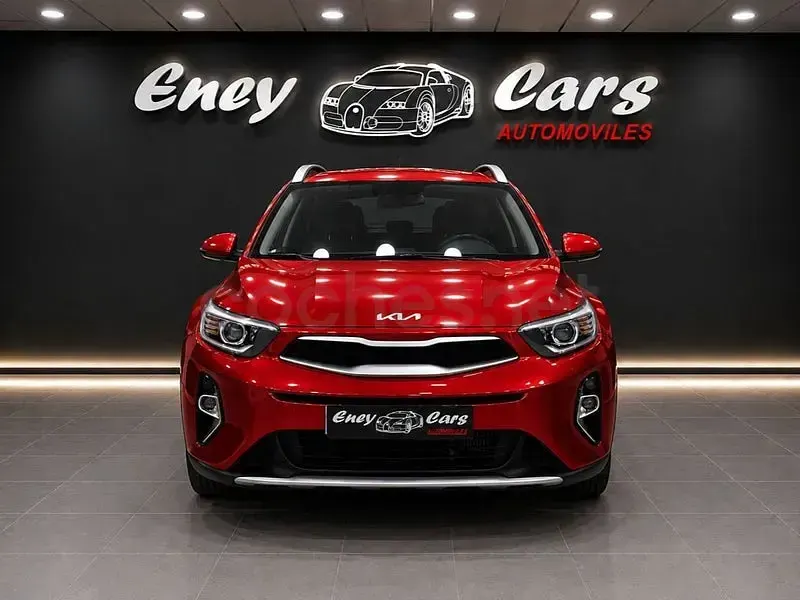 Usado Kia Stonic 100 CV (73 kW) 2023 Rojo SUV